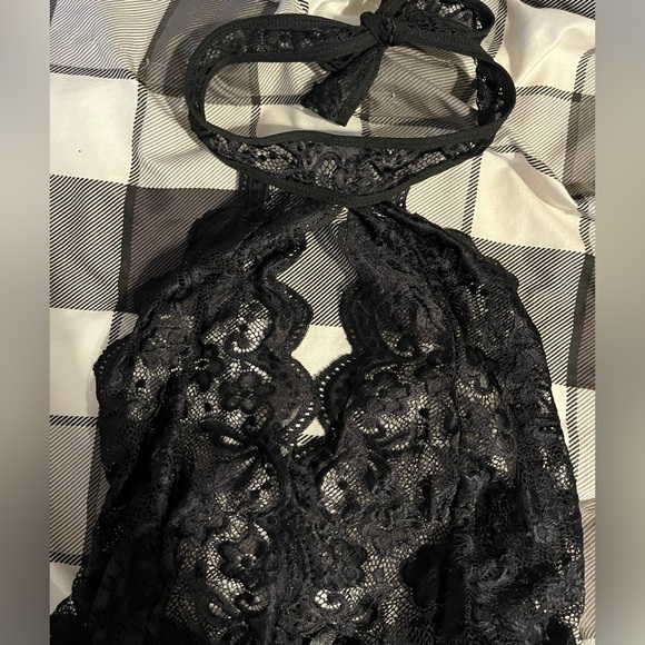 Black lace Halter Top Lingerie🖤 - Picture 3 of 3